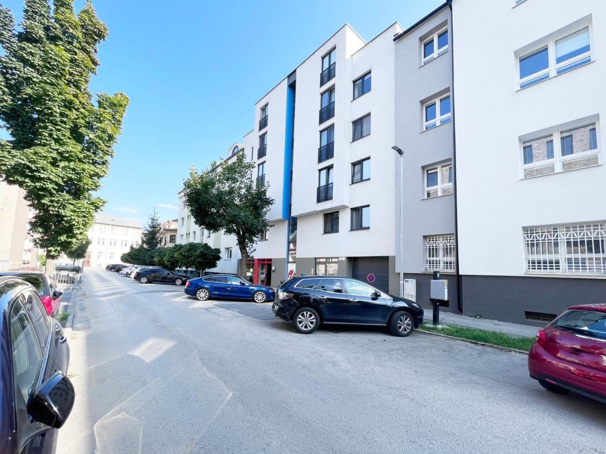 City Center Apartment With Nice Balcony Žilina Extérieur photo